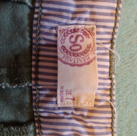 Olive Green SO Shorts Junior Size7 - Picture 3 of 3